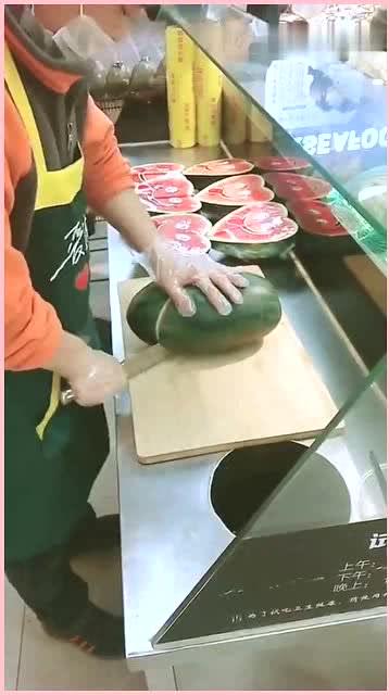 吃瓜别喷爱心网红